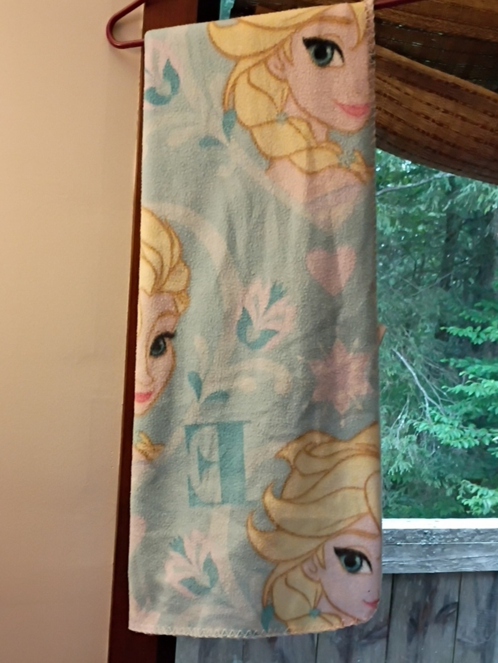 Northwest Elsa Blue Plush Throw Blanket